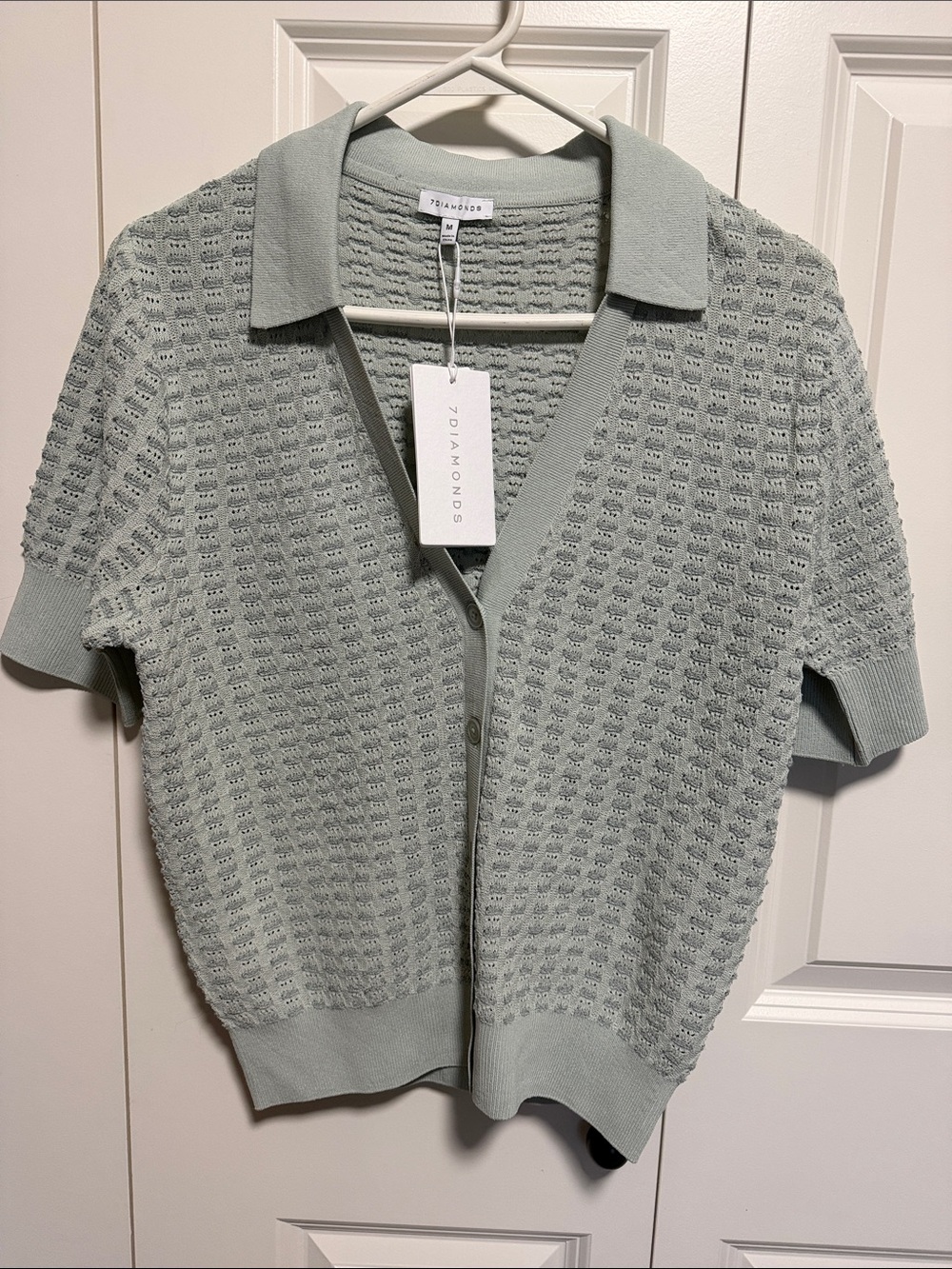 7 Diamonds Women's Light Sage Green Knit Short Sleeve Cardigan